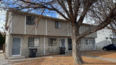 Building Photo - 25 Royal Crest Dr