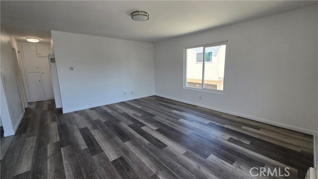 Building Photo - 309 E Cypress St