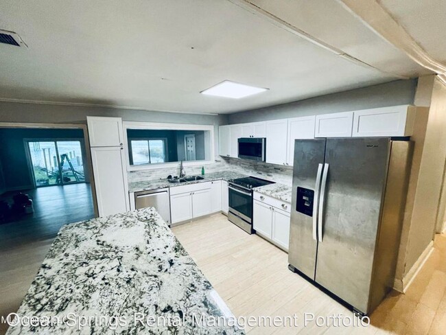 Foto del edificio - 3 br, 2 bath House - 3801 Torres Avenue