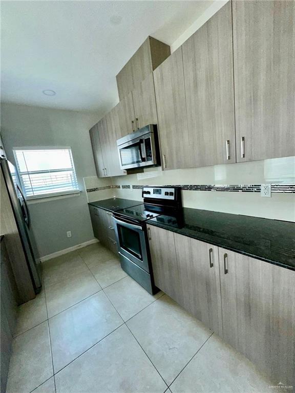 Foto del edificio - 14 Larkspur Ave
