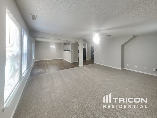 Foto del edificio - 1474 Matthew Allen Cir