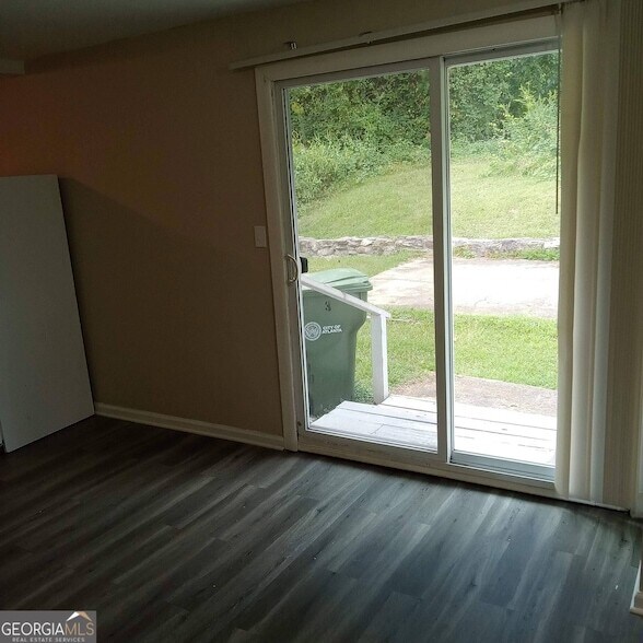 Building Photo - 2308 Boulevard Granada SW
