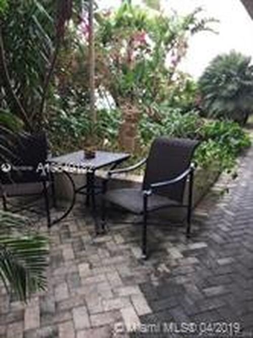 Building Photo - 7795 NE Bayshore Ct
