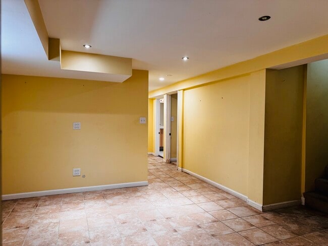Foto del edificio - 4338 W Drummond Pl