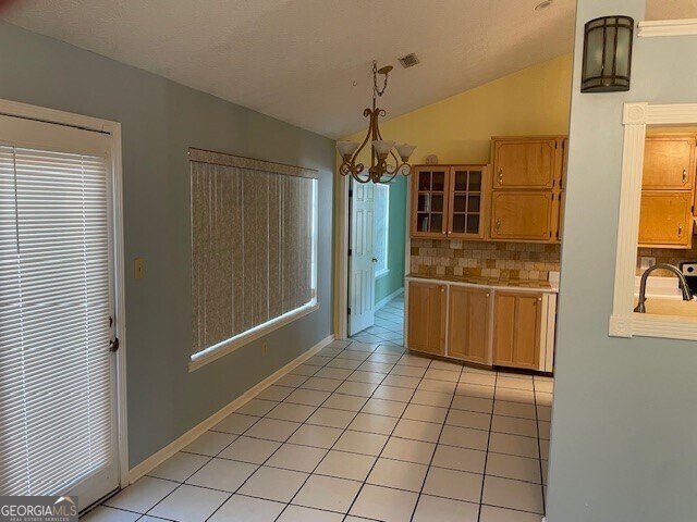 Foto del edificio - 290 Monmouth Dr