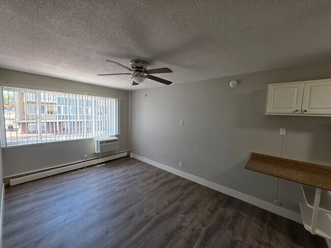 Foto del edificio - 233 E Arvada St