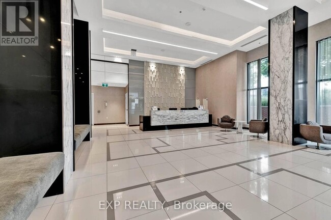 Building Photo - 727-799 EAGLE ROCK Way