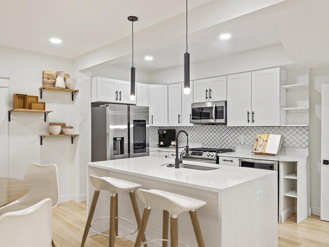 Foto del edificio - Modern update Petworth rowhouse near Fort ...