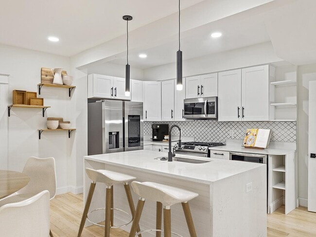 Building Photo - Modern update Petworth rowhouse near Fort Totten Metro