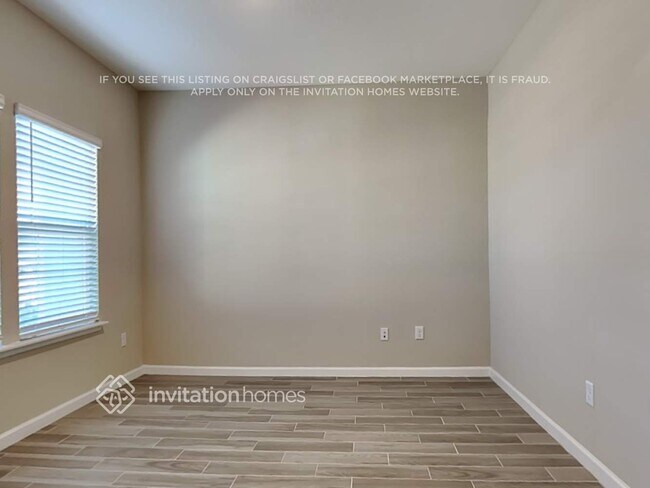 Foto del edificio - 6310 Starlight Dr