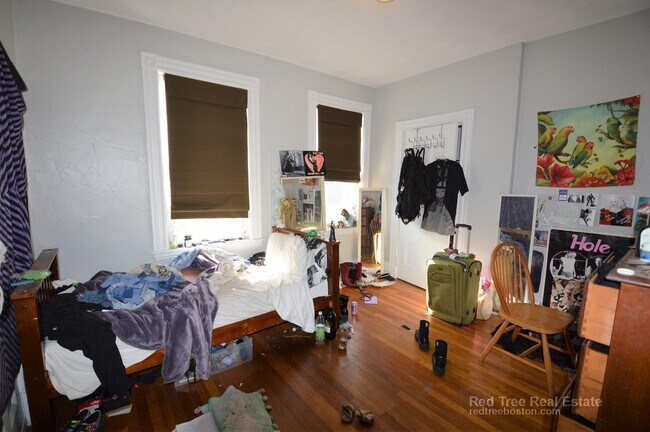 Building Photo - 17 Eldora St