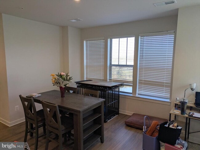 Foto del edificio - 610 Percy Pl