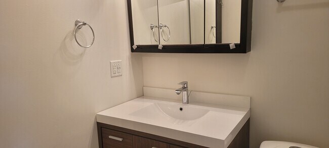 Bathroom - 729 S McKinley Ave