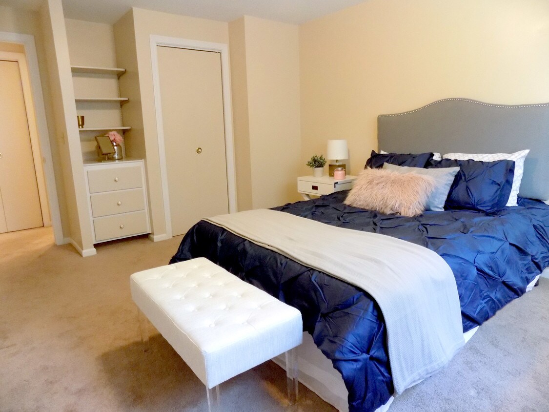 Colonial Townhouse Apartments Rentals Willimantic, CT