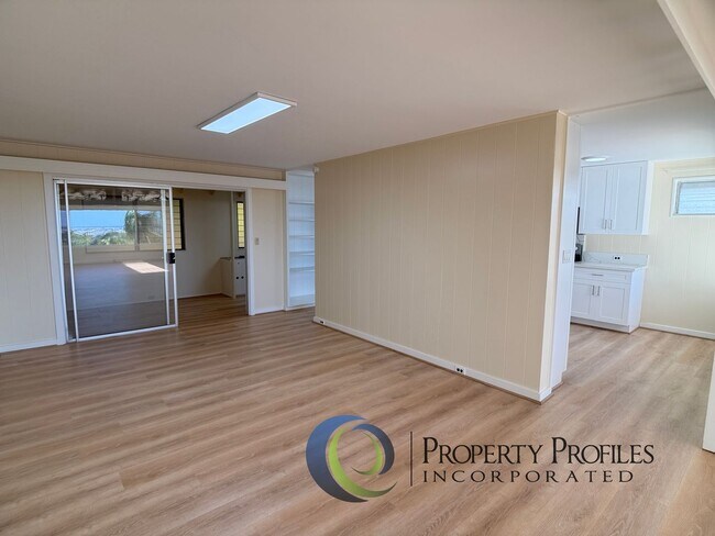 Foto del edificio - Renovated 3 Bedroom 2 Bath House in Moanalua Gardens - Available Now!