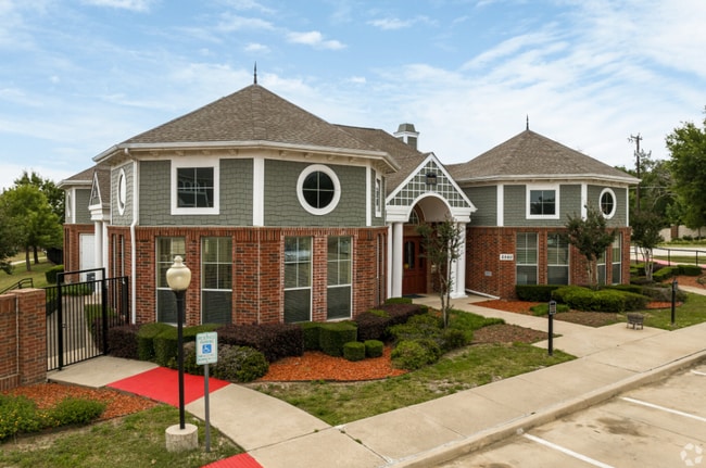 Building Photo - Tower Ridge Apartments