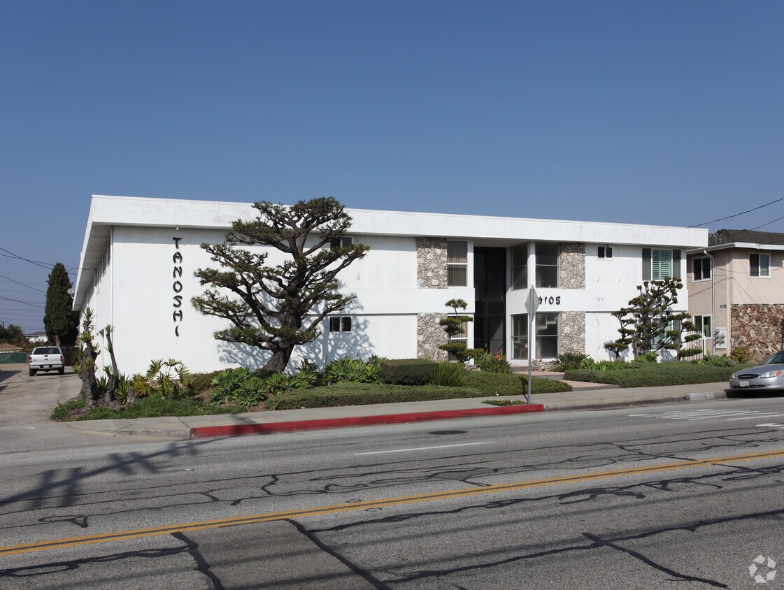 Foto principal - 4105 W 182nd St