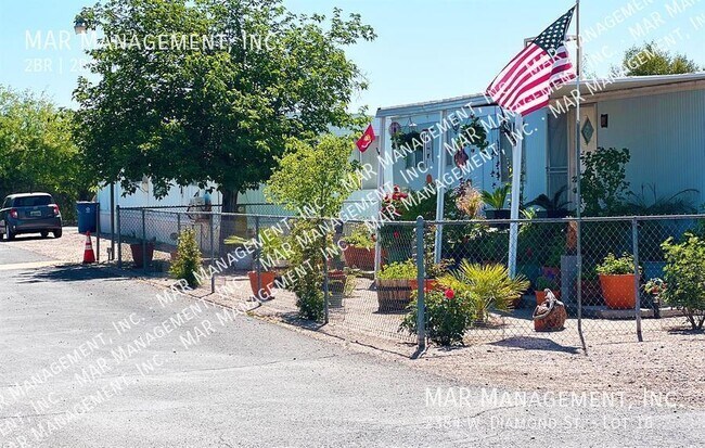 Foto del edificio - 2384 W Diamond St