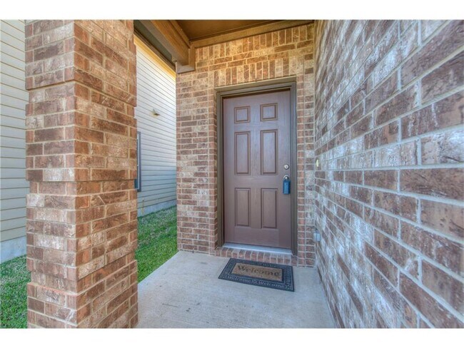Foto del edificio - Charming Single-Story 3-Bedroom Home in Pf...
