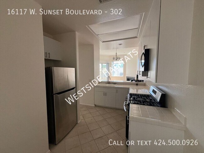 Building Photo - 16117 W Sunset Blvd