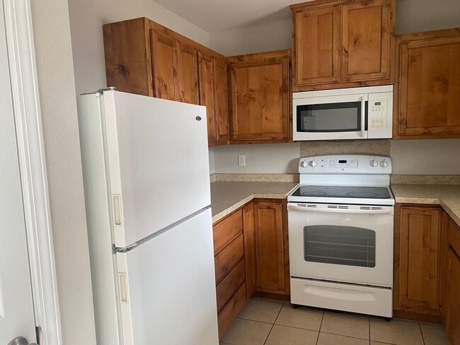 Building Photo - Cute Duplex in Dewey!