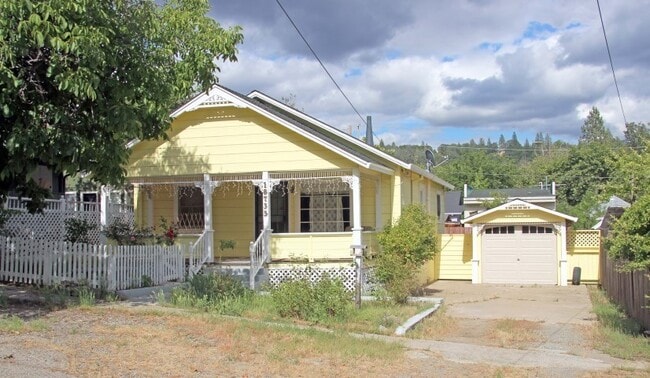 Building Photo - Main Street in Tuolumne