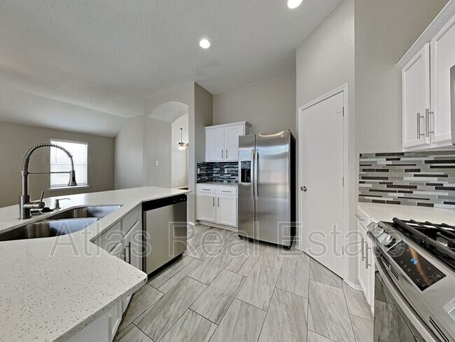 Building Photo - 2101 Sterling Ln