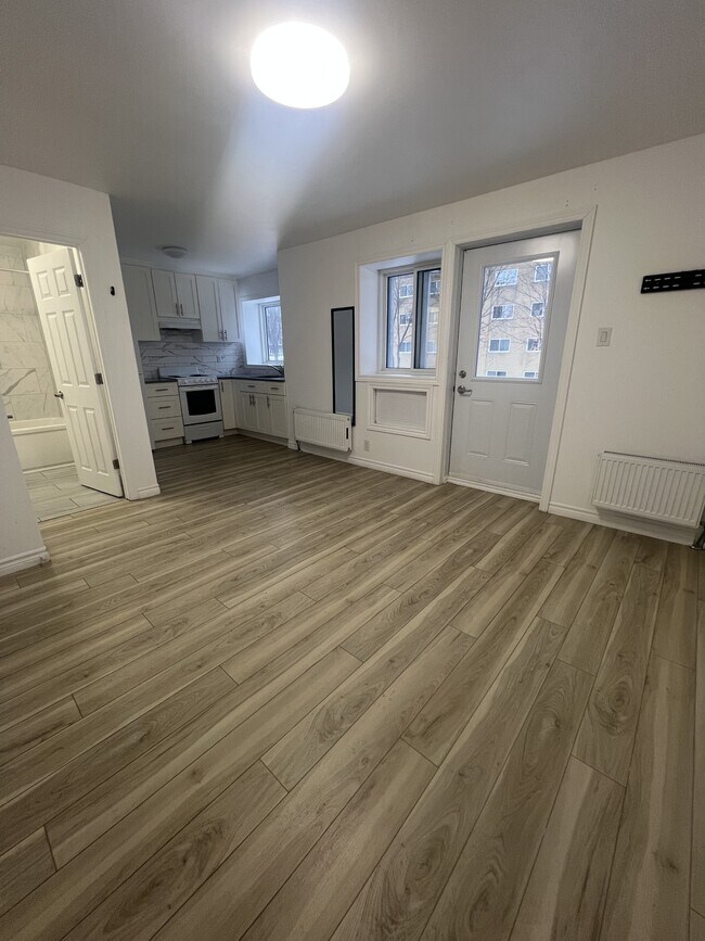 Photo du bâtiment - 630 Cummings Ave