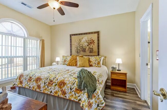 Foto del edificio - 4787 Wild Iris Dr