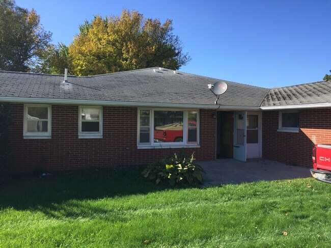 Foto del edificio - 500 Lost Grove Ln