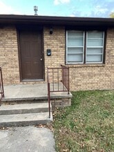 Building Photo - 743 S Nettleton Ave