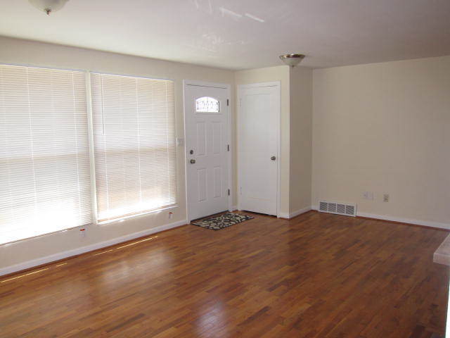 Foto del edificio - Available Soon! Charming Rambler W/Yard!
