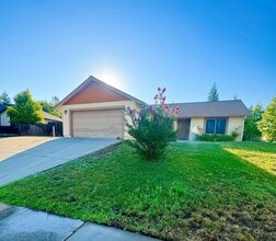 Building Photo - 2891 Chaucer Way