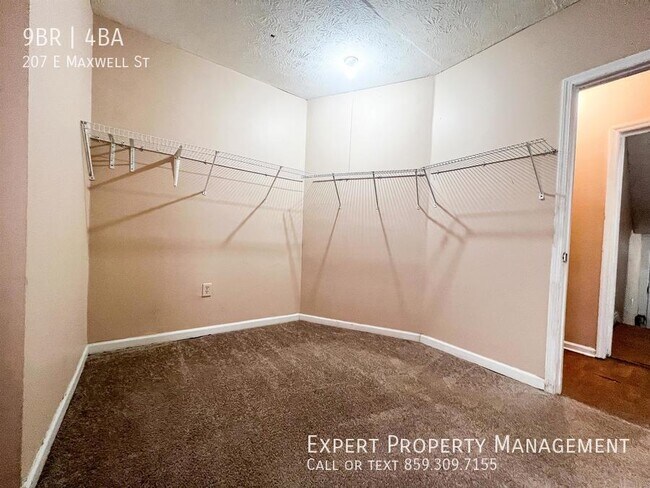 Building Photo - 207 E Maxwell St