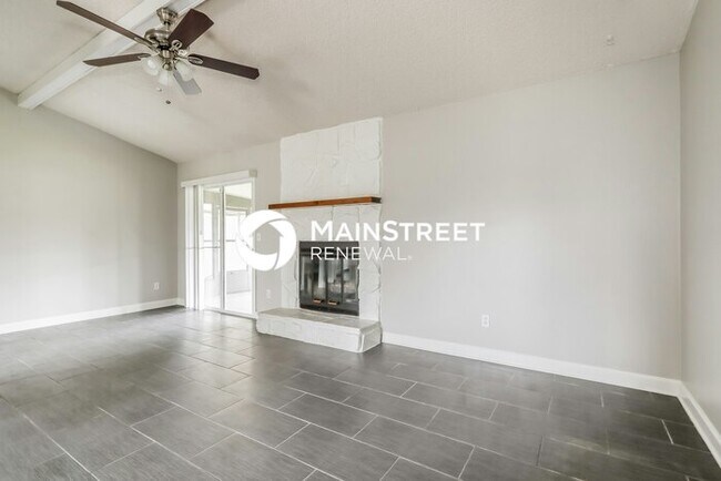 Foto del edificio - 3 Bedroom Pet-Friendly Home in Jacksonville, FL with Main Street Renewal