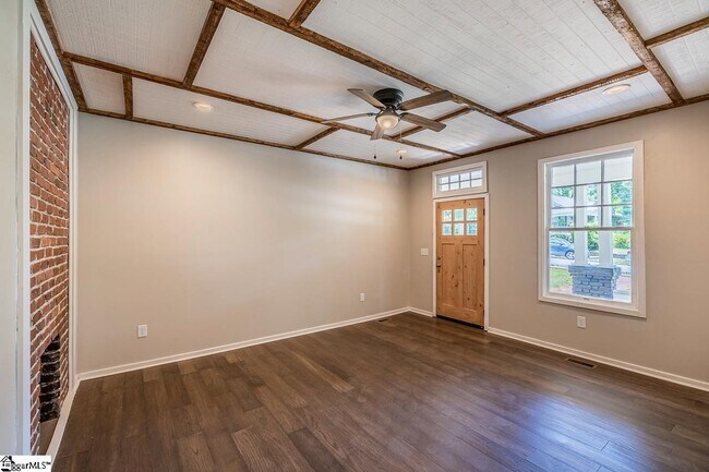 Building Photo - 536 Peronneau St