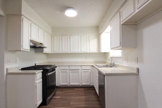 Building Photo - 12326 SW 14th St