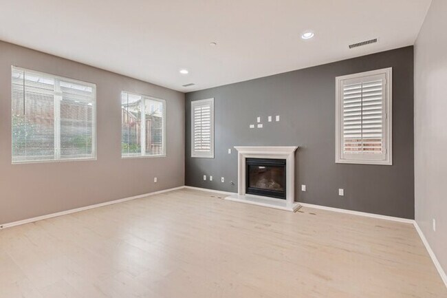 Foto del edificio - 25449 Hibiscus Drive, Corona, CA, 92883