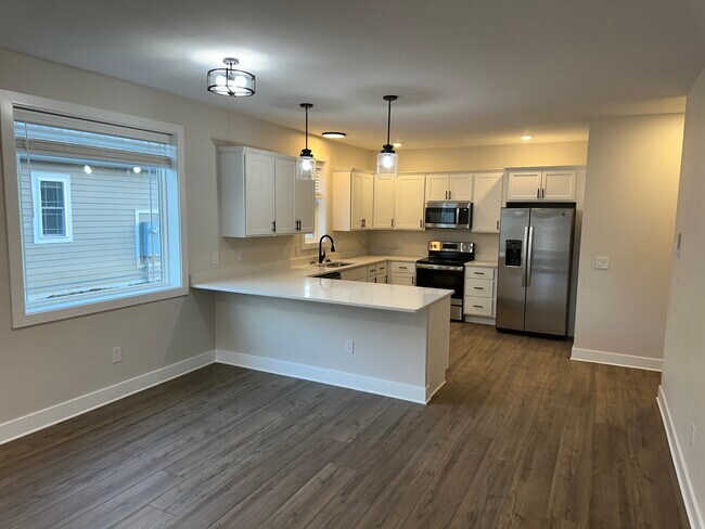 Building Photo - 251 Liam Ln