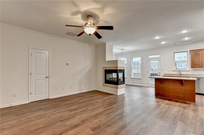 Foto del edificio - 979 Parkside Wood Ct