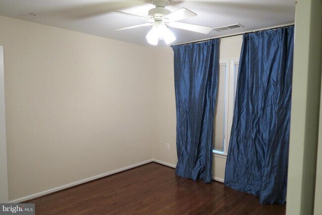 Building Photo - 725 Ridgemont Ave