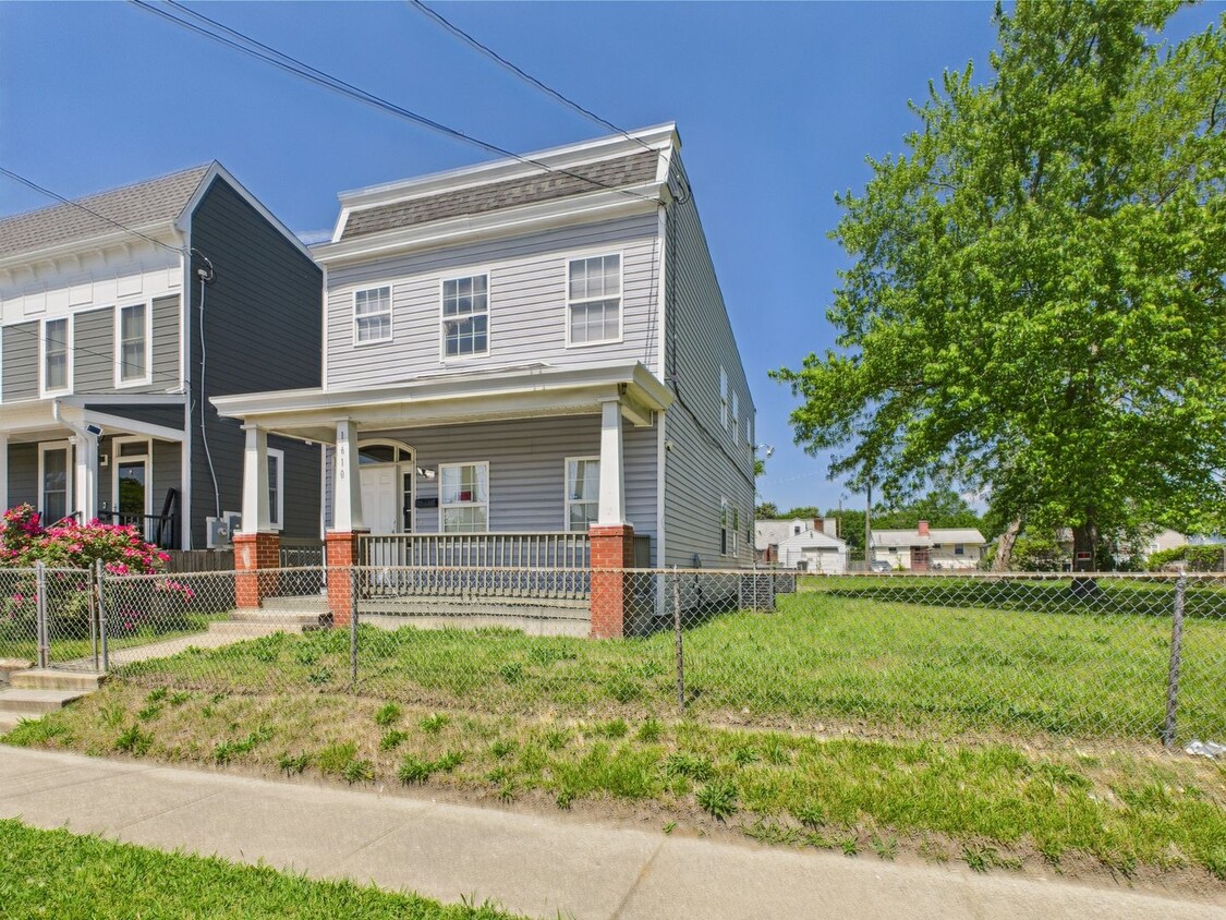 Primary Photo - 1610 N 28th St