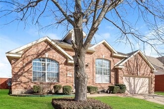 Building Photo - 6503 Fairglen Dr