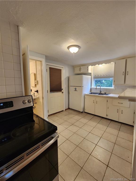 Foto del edificio - 134 Fowler Ave Ext