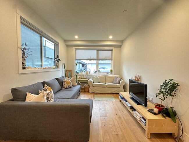Photo du bâtiment - 15536 Columbia Av