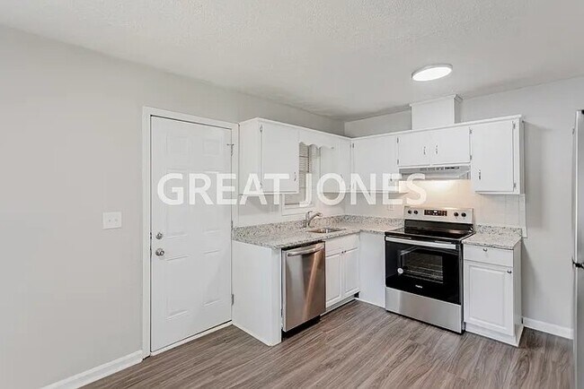 Foto del edificio - 5214 Dana Dr