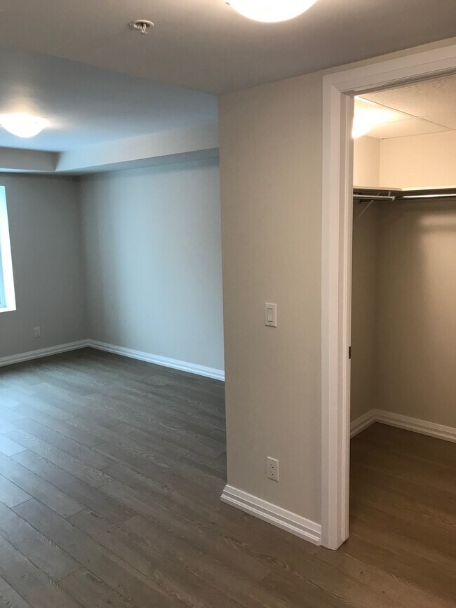 Photo du bâtiment - 778-778 Laurelwood Dr