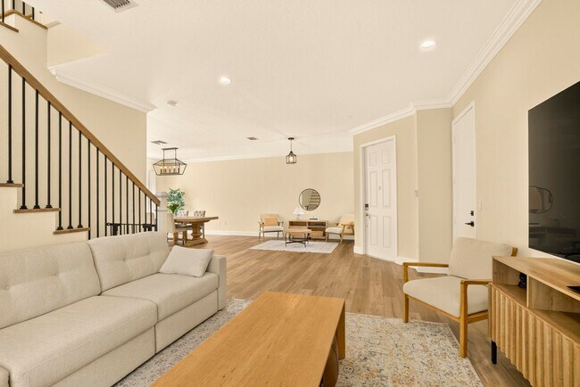 Foto del edificio - 7630 Topiary Ave