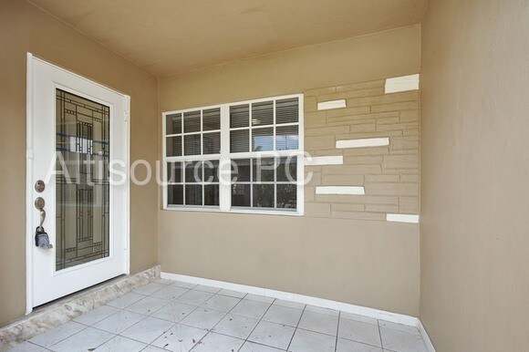 Foto del edificio - 3231 SW 67th Ave