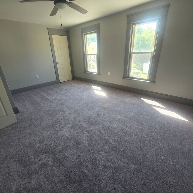 Foto del edificio - 10639 Dupont Ave